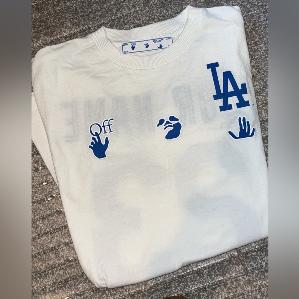 La dodgers off white t shirt size small men’s